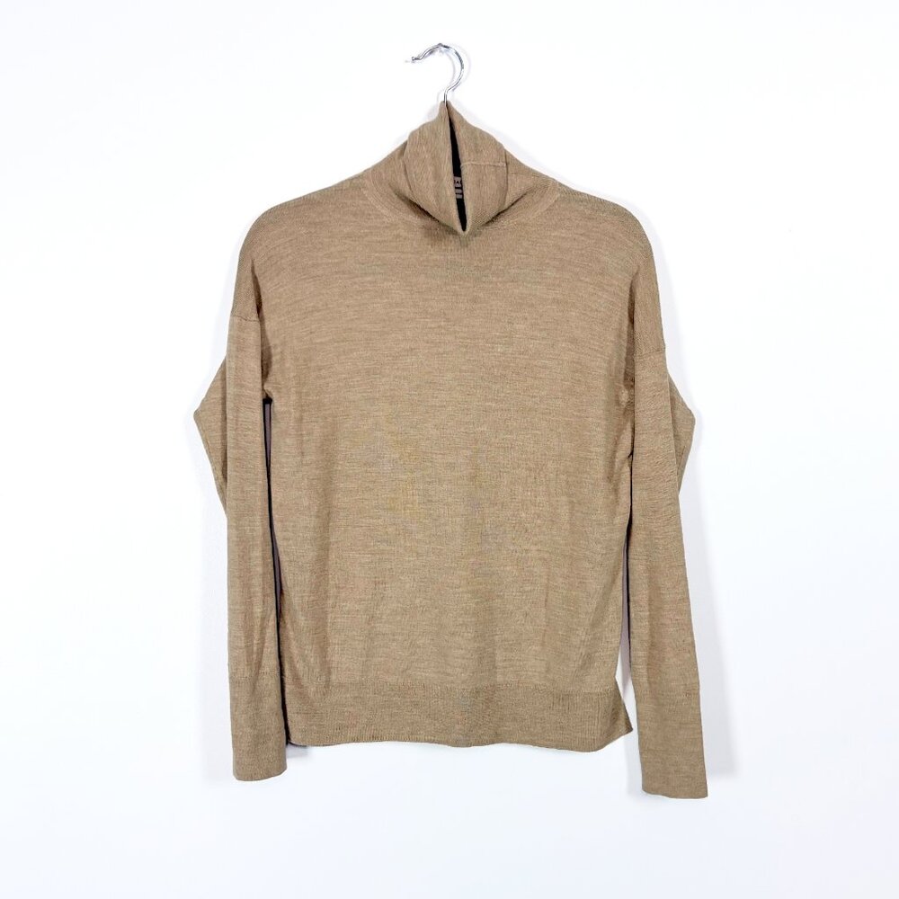 Aritzia Babaton Lightweight Beige Wool Turtleneck, Loose Oversized Sweater, sz M